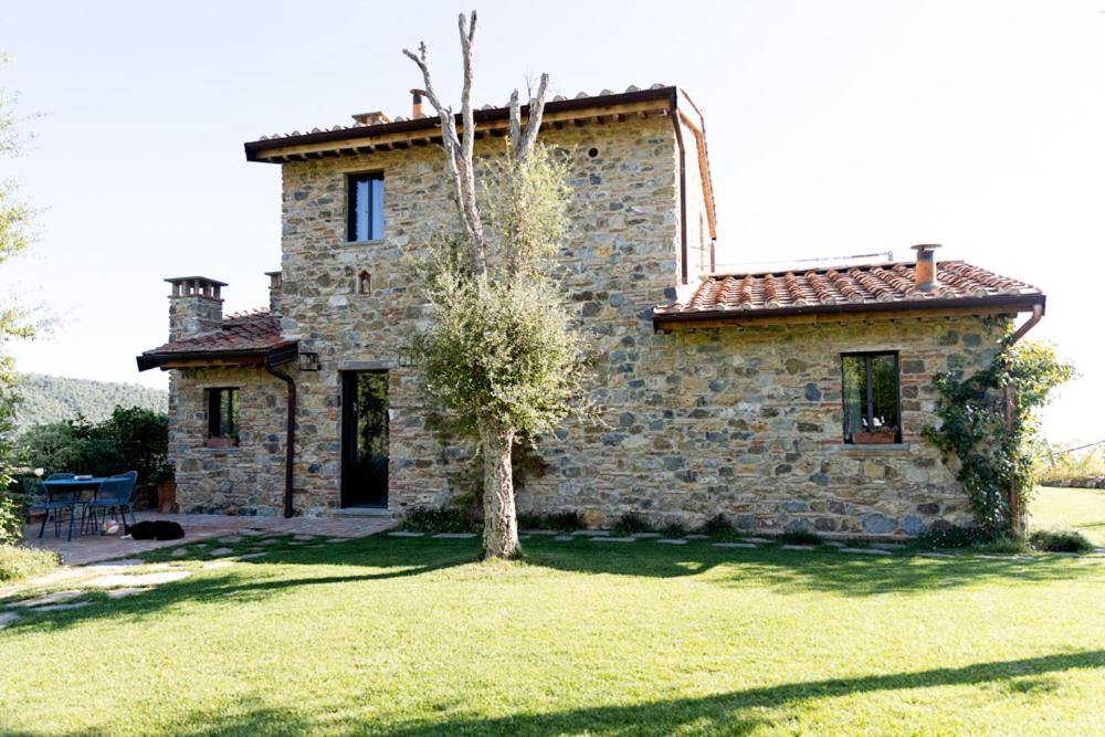 Villa Privata Con Piscina A Riparbella 카스텔리나마르티마 외부 사진